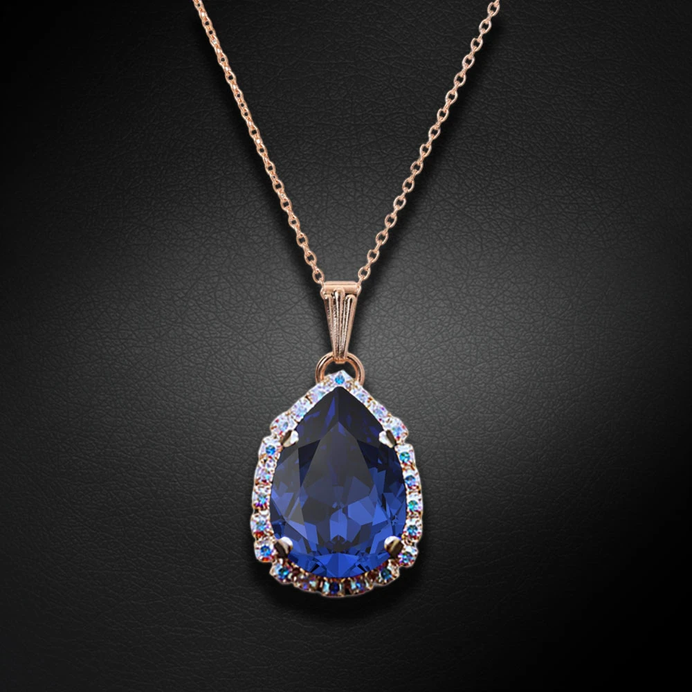 Diamond Sky Jewelry Pakabukas „Celestial Drop III (Reinvented Dark Sapphire)“ su Swarovski® kristalais