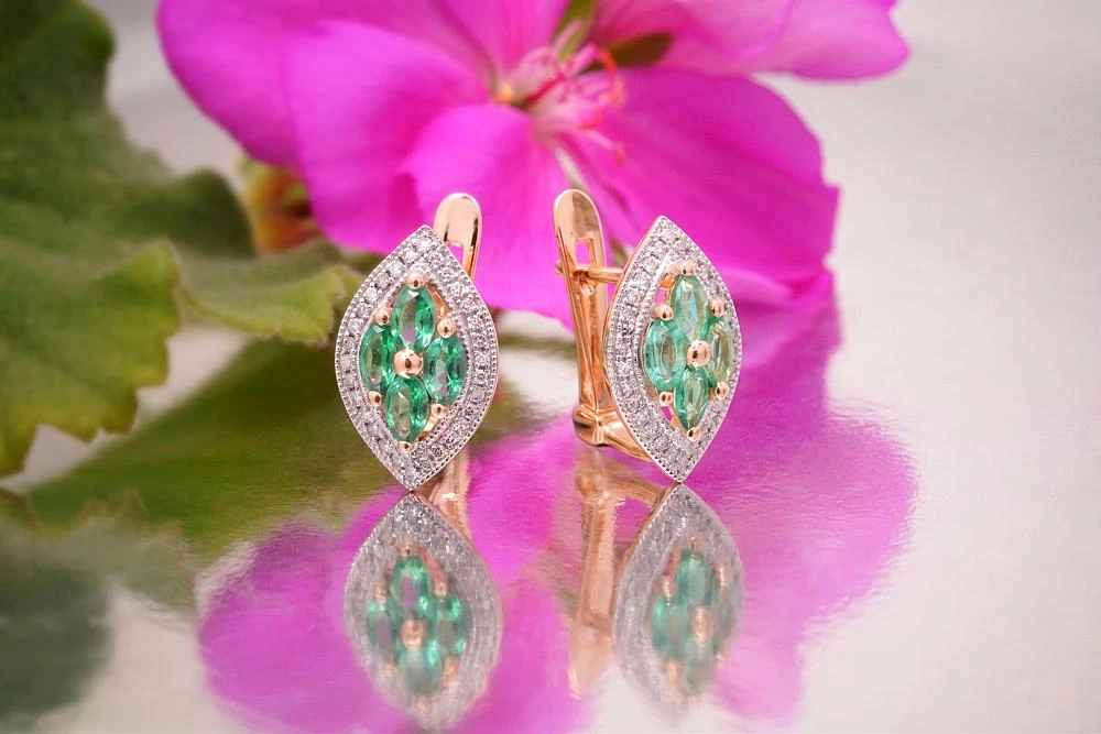 Diamond Sky Jewelry Auksiniai auskarai su deimantais ir smaragdais „Aleksandrija IV“