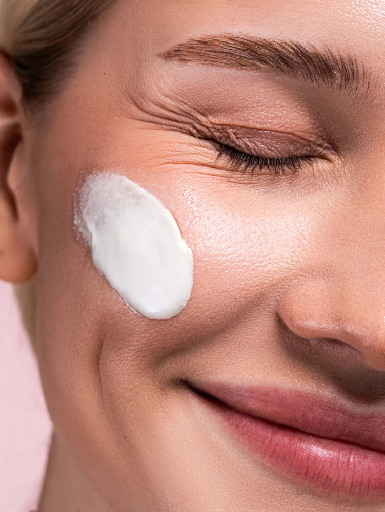 Drėkinamasis apsauginis kremas nuo saulės - SPF 50 SKINBASE, 40 ml