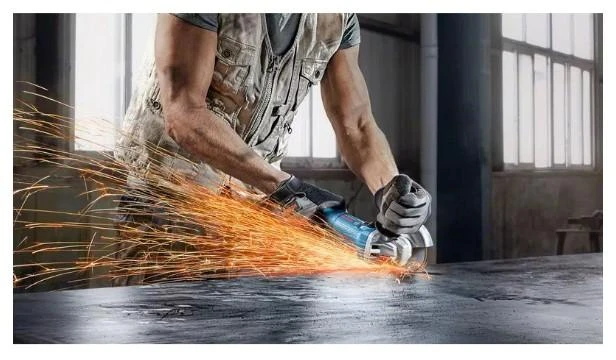  Bosch Kampinis šlifuoklis GWS 880, 125 mm