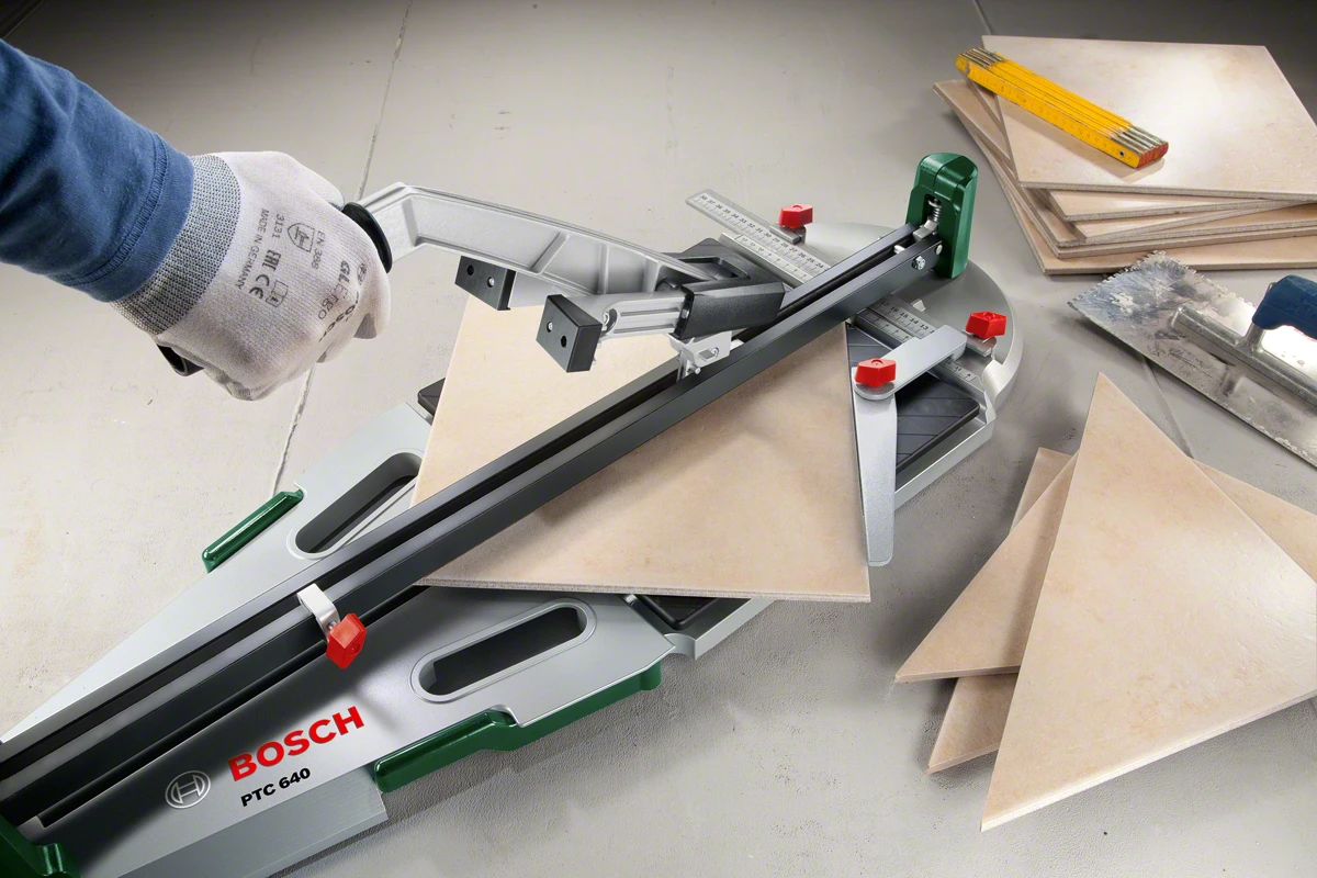 Plytelių pjaustyklė Bosch PTC 640