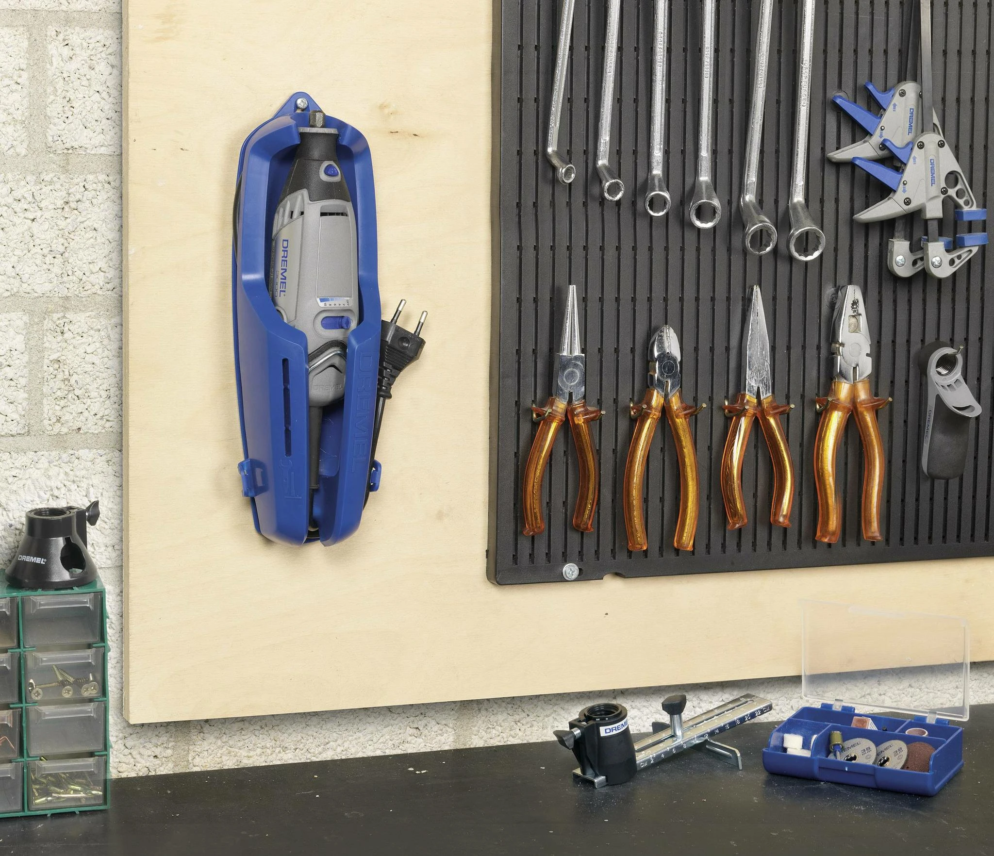 Dremel daugiafunkcinis įrankis 3000-1/25 EZ su 25 priedais