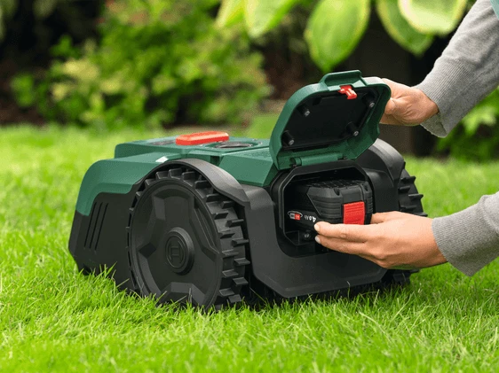 Vejos robotas Bosch VISIMOW18V-100 (be akumuliatoriaus ir įkroviklio)