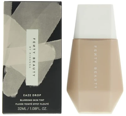 Fenty Beauty „Eaze Drop Blurring Skin Tint“ drėkinamasis makiažo pagrindas, 32 ml