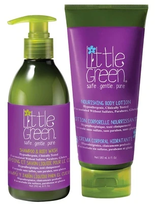 Little Green Little Žalias Little Žalias Bathtime Essentials plaukų ir kūno priežiūros priemonių rinkinys vaikams: plaukų šampūnas-kūno prausiklis, 240 ml ir kūno losjonas, 180 ml