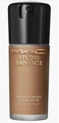 MAC Cosmetics drėkinamasis makiažo pagrindas „Studio Radiance“ (serumu sustiprintas makiažo pagrindas), 30 ml, NC55