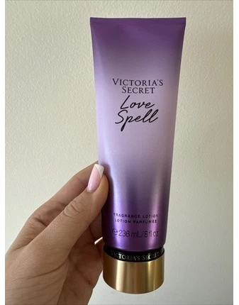 Victoria Secrets Victoria's Secret Love Spell Fragrance Losjonas kūnui kūno losjonas, 236 ml