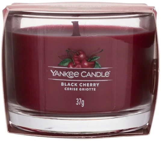 Yankee Candle Juodas Cherry Scented Candle kvapni žvakė, 623 ml
