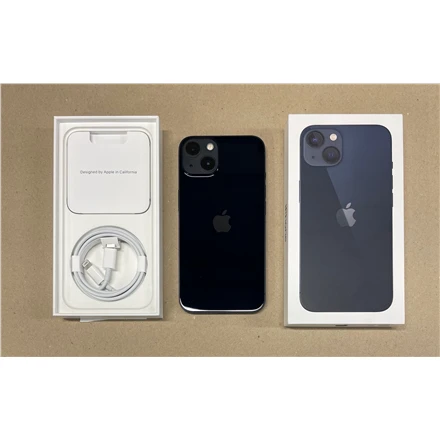 iPhone 13 Midnight komplektacija su dėžute ir laidu