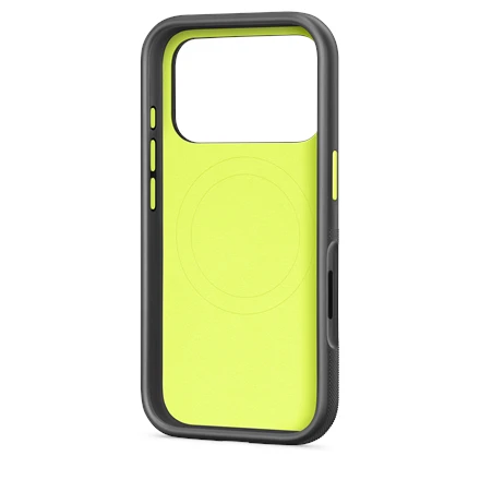 Beats iPhone 17 Pro Rugged Case with MagSafe and Camera Control – Everest Black - MGJM4LL/A