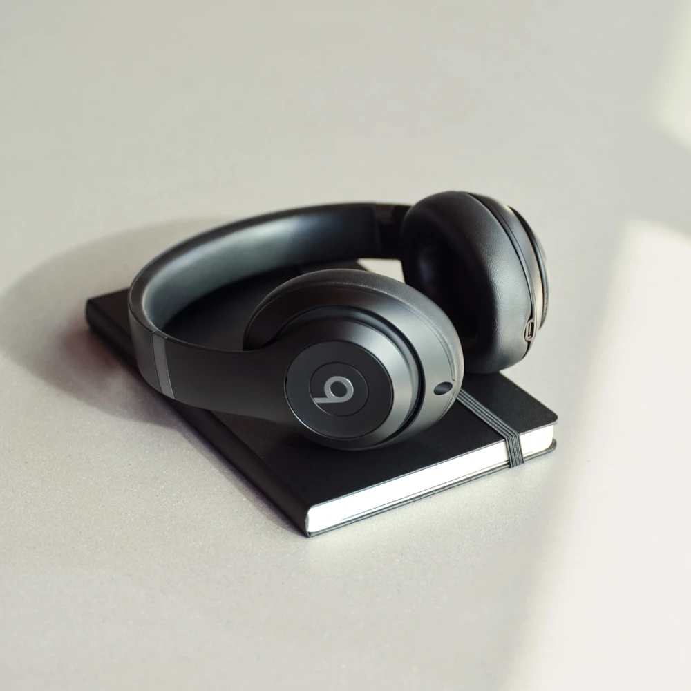 Beats Studio Pro Wireless Headphones - Black - MQTP3ZM/A