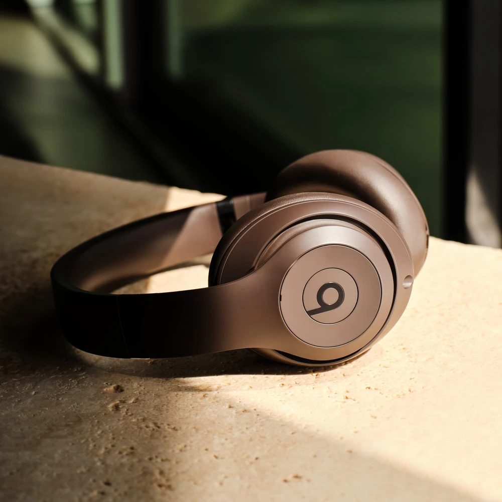 Beats Studio Pro Wireless Headphones - Deep Brown - MQTT3ZM/A