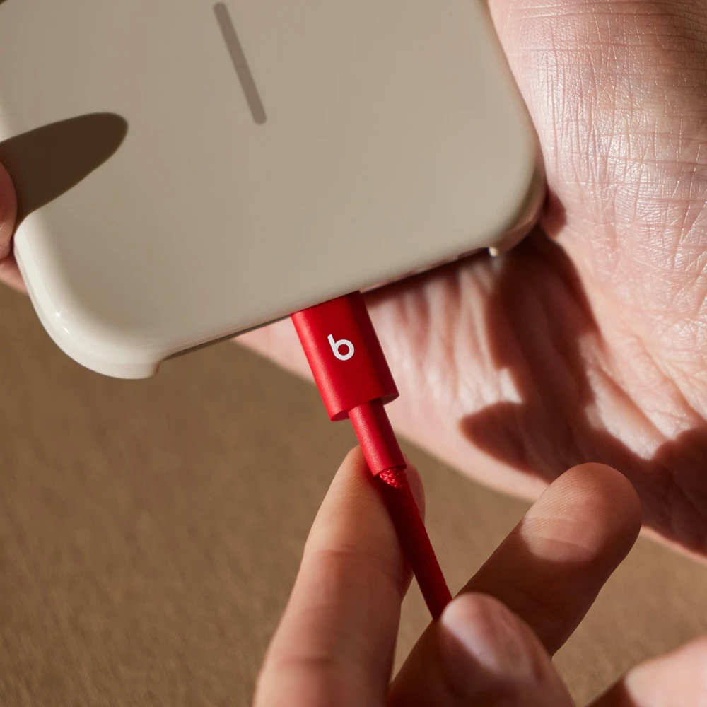 Beats USB-C to USB-C Woven Cable (1.5 m) - Rapid Red - MDGF4ZM/A