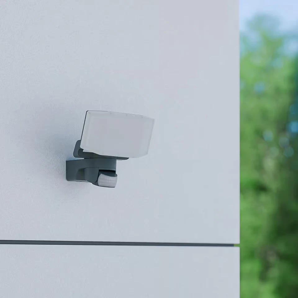STEINEL XLED Protect Sensorinis prožektorius (antracito)