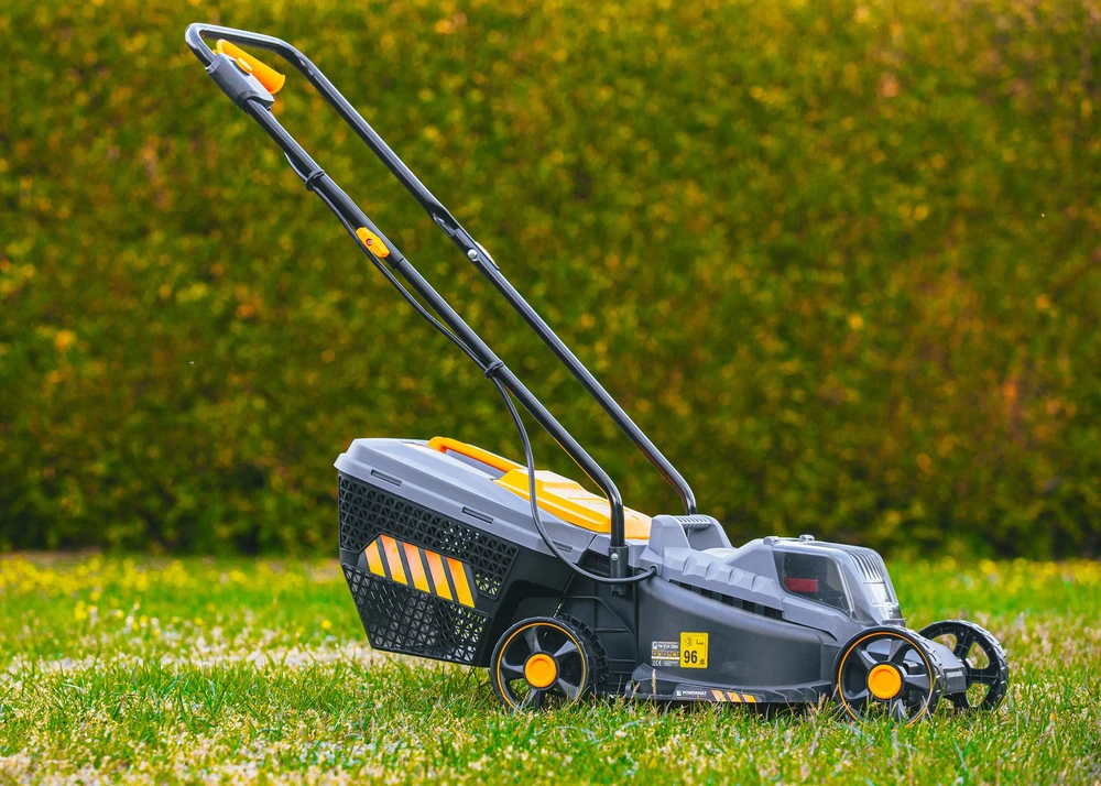 Powermat Akumuliatorinė vejapjovė, 20 V, 320 mm pjovimo plotis, su 2x 4 Ah akumuliatoriais, sodo priežiūrai, lengva naudoti