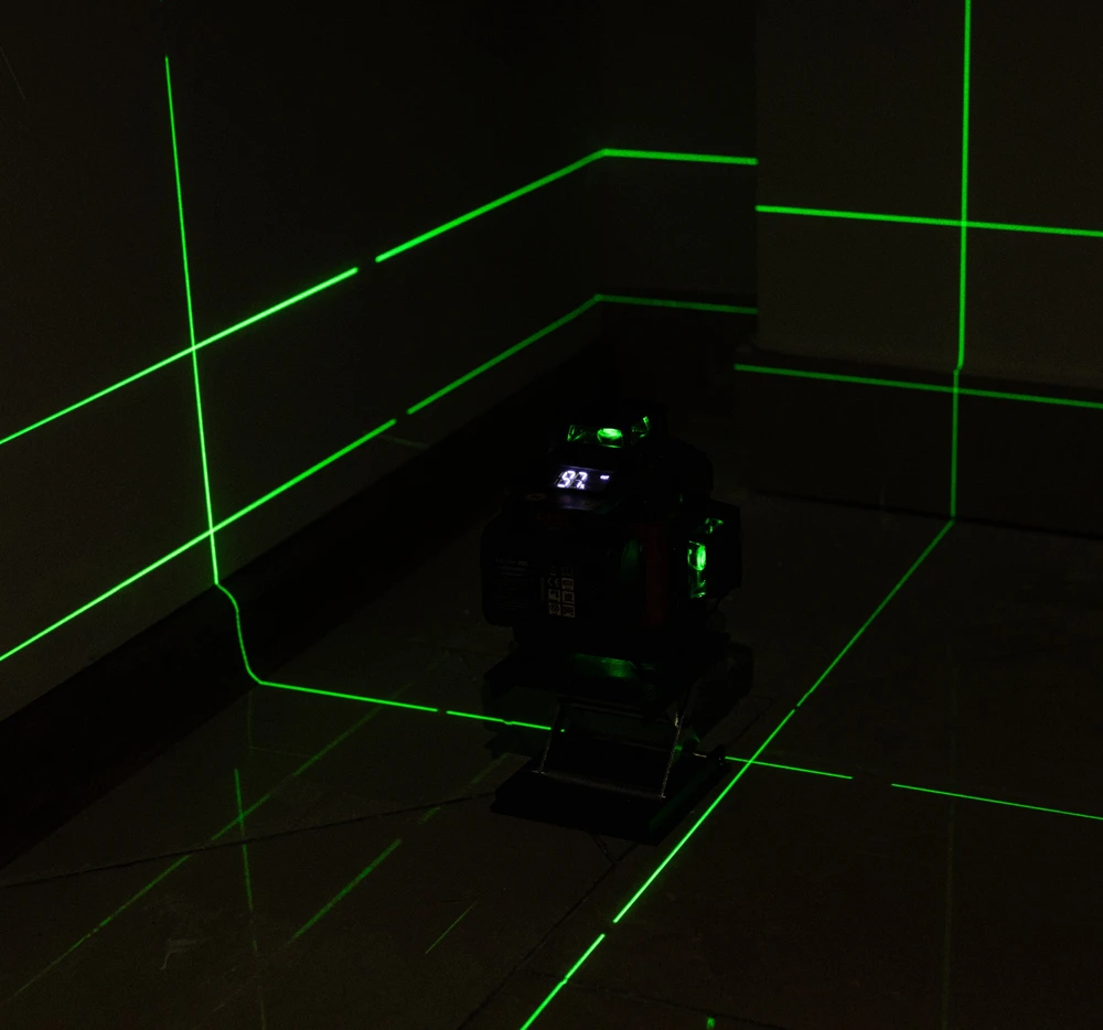 Red Technic Žalias lazerinis nivelyras, 4D 360 kryžminis lazeris, 16 linijų savaiminis nivelyras, statybinis lazeris, geodezinis lazeris