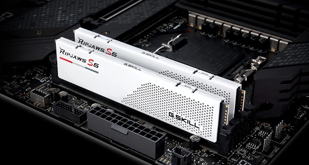 RAM Atmiņa G.Skill Ripjaws S5, DDR5, 32 GB, 5600MHz, CL36 (F5-5600J3636C16GX2-RS5W)