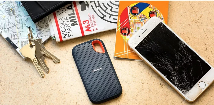 Išorinis kietasis diskas SSD SanDisk Extreme Portable V2 1TB Juodas-Oranžinis (SDSSDE61-1T00-G25)