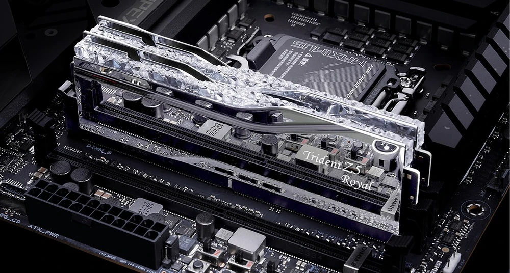 RAM Atmintis G.Skill Trident Z5 Royal, DDR5, 48 GB, 8000MHz, CL40 (F5-8000J4048F24GX2-TR5S)