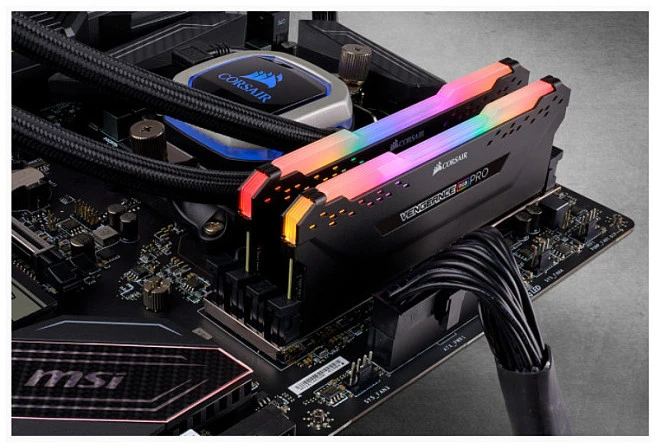 RAM Corsair DDR4 Vengeance RGB PRO atmintis 32GB/3200 (2*16GB) Juodas CL16