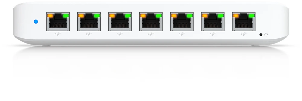 Šakotuvas UBIQUITI UniFi Switch Ultra 210 W / 8 privatumas / 2 jungikliai / 1 PoE++ lizdas / 7 PoE / PoE+ jungiklis / USW-Ultra-210 W
