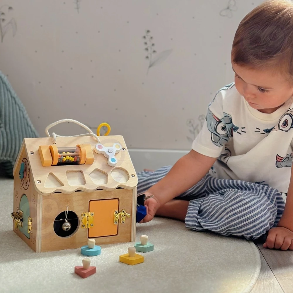 Tooky Toys Žaislas medinis namas TOOKY TOY, su spynomis