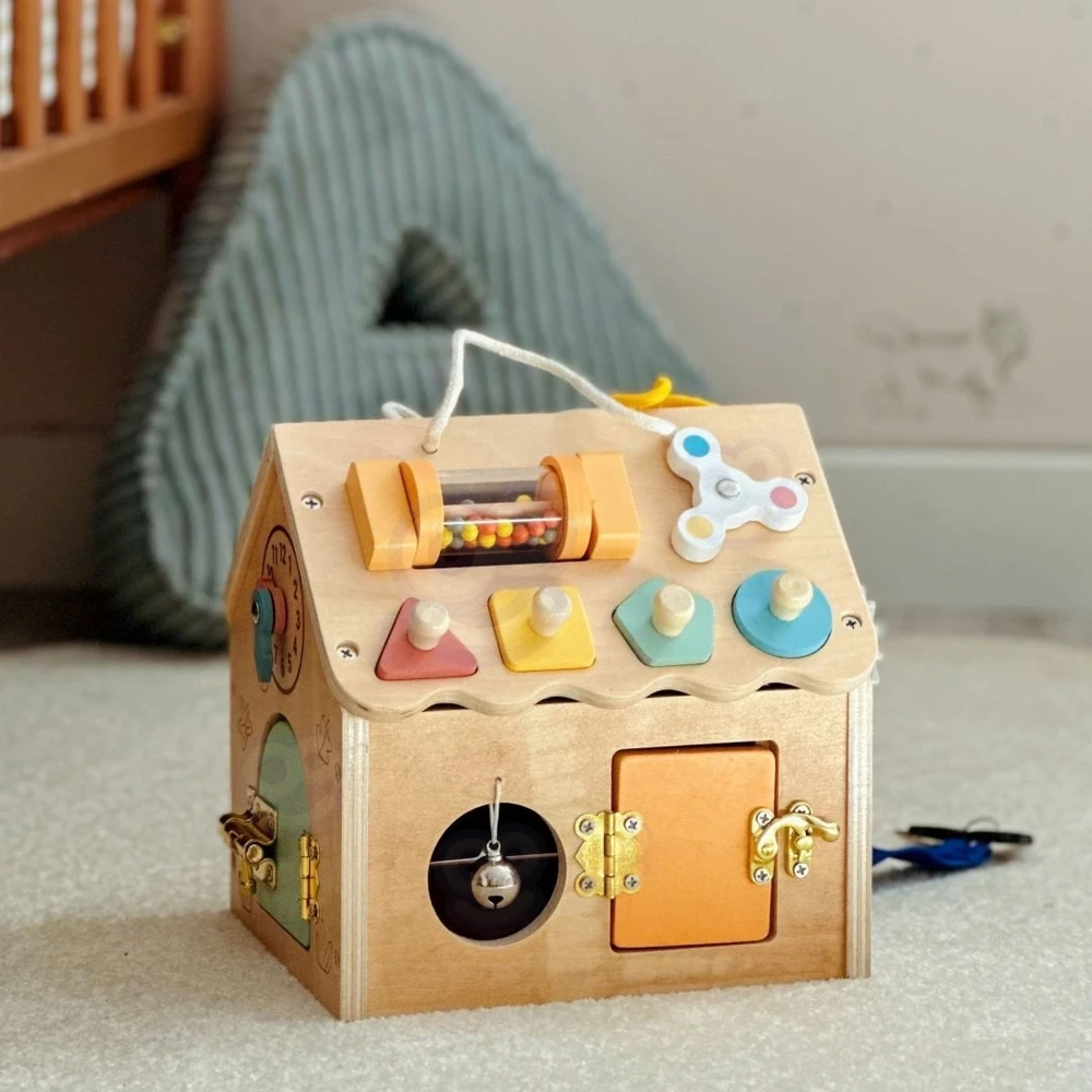 Tooky Toys Žaislas medinis namas TOOKY TOY, su spynomis