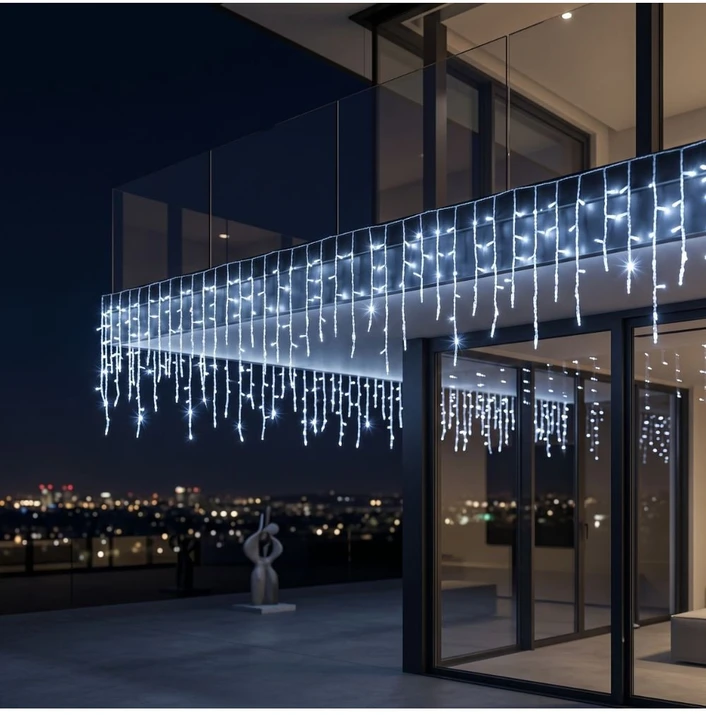 Girlianda-varvekliai su blykste 15m. 300LED šaltai balta