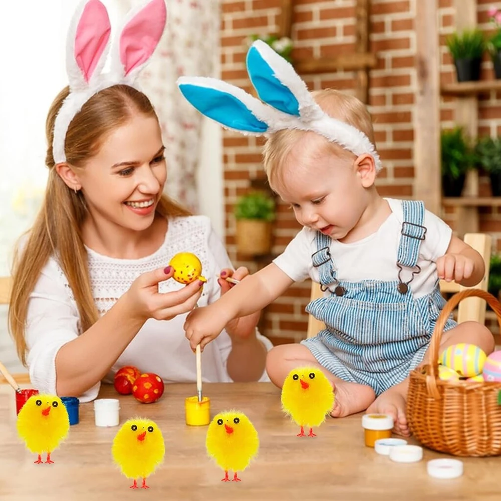 12 vnt. geltonų pūkuotų velykinių viščiukų dekoracijų