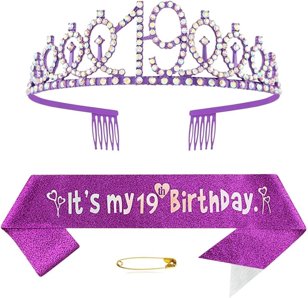 19-ojo gimtadienio karūna ir juosta mergaitėms krištolinė karalienės tiara princesės karūna violetinė 19-ojo gimtadienio juosta 19-ojo gimtadienio karūna gimtadienio juosta mergaitėms gimtadienio dekoracija gimtadienio dovana