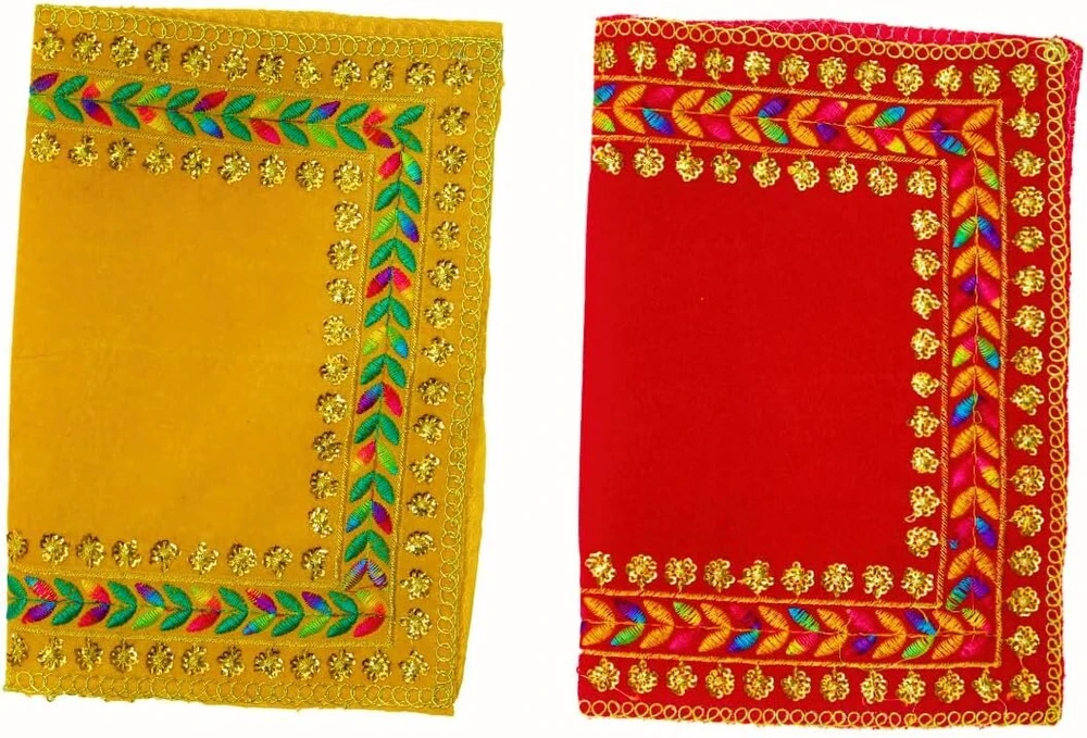 2 dalių rinkinys mat aasan velvetinė pooja medžiaga aasan dekoratyvinė medžiaga (dydis: - 18 colių x 12 colių) daugiafunkcinėms indų tradicinėms pooja festivalio dekoracijoms ir pooja reikmenims laxmi (raudona, geltona)