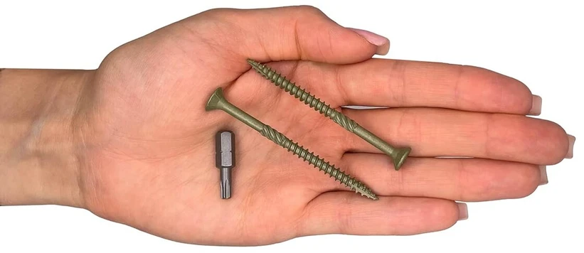 (300 vnt. pakuotė) Žalios antikorozinės dangos 5.0 x 70 mm medvaržčiai su torx galvute, 17 tipo įleidžiama galvute, išorinis varžtas (300, 5.0 x 70 mm)