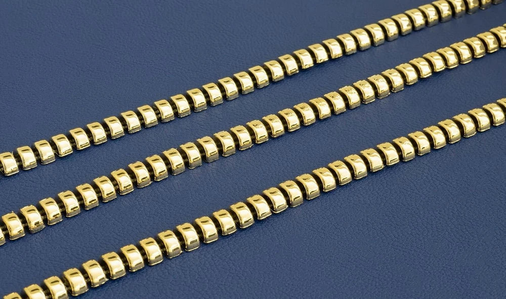 Aerzetix - C60649 - virvelės juostelė 2 m x 9 mm 3d imitacijos perlas - drabužių galanterija pomėgių dekoravimas siuvimo papuošalai - plastikas - auksinė