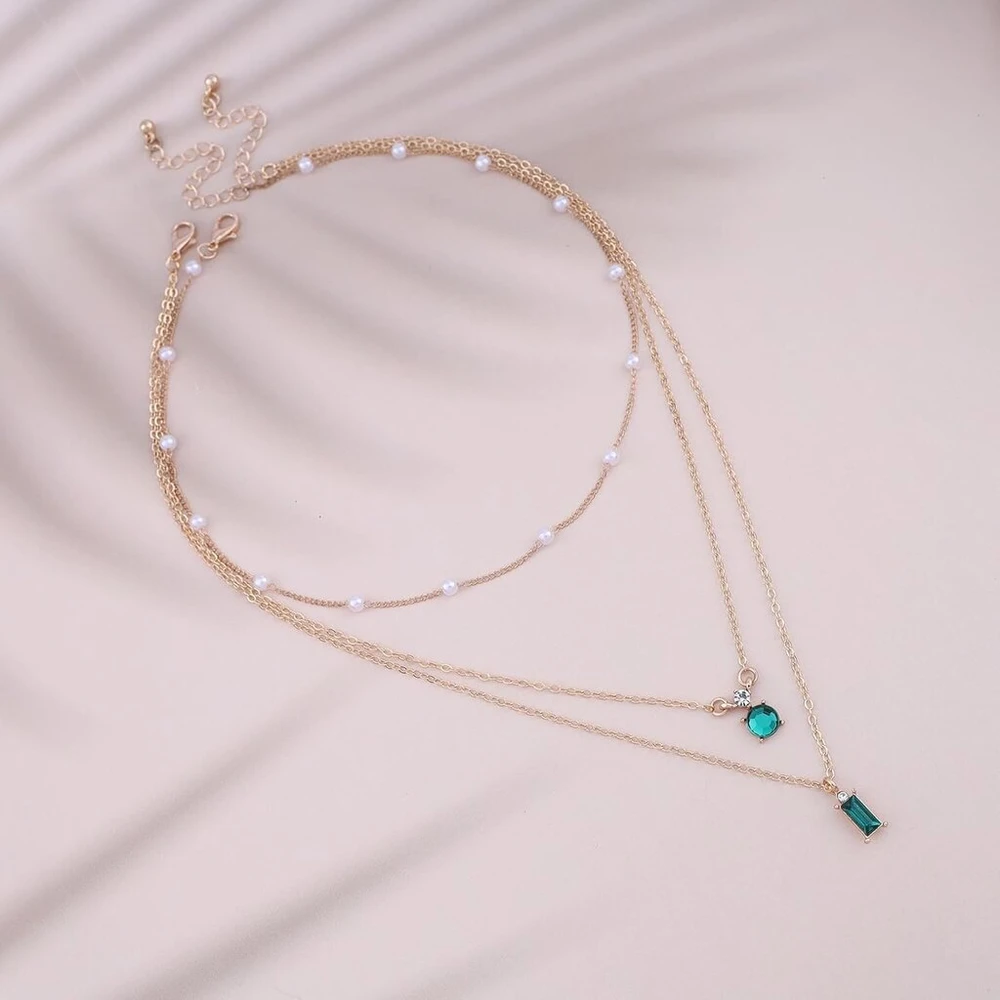 Aneneiceera boho stiliaus daugiasluoksnis smaragdo perlų vėrinys-chokeris auksinis smaragdo pakabukas mažų perlų vėrinys žalio brangakmenio vėrinys grandinėlė papuošalai moterims ir mergaitėms, cinkas