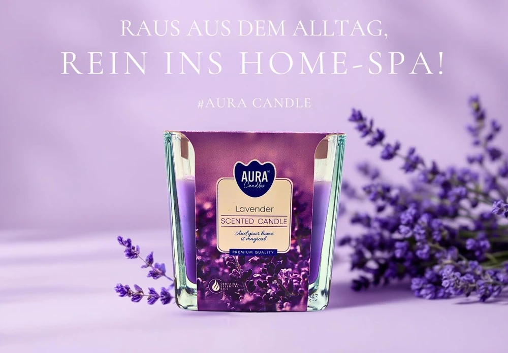 Aura vaivorykštinė žvakė stiklinėje - levandų aromatas, 32 valandų degimo laikas, parafino vaškas, žvakė 170 g, dovanojimo žvakė, malonus ir atpalaiduojantis levandų aromatas