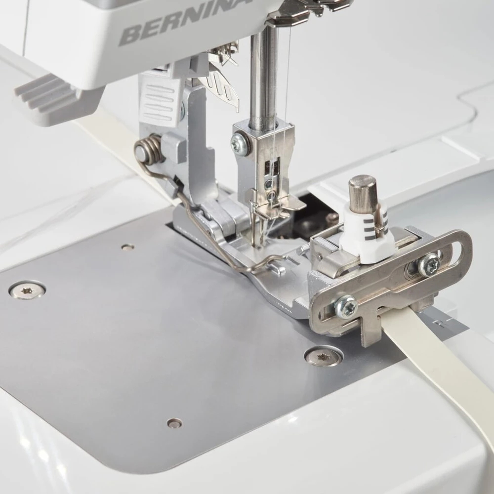 Siuvimo mašina Bernina L14 guminė prispaudimo pėdelė overlokams L 850 / L 860