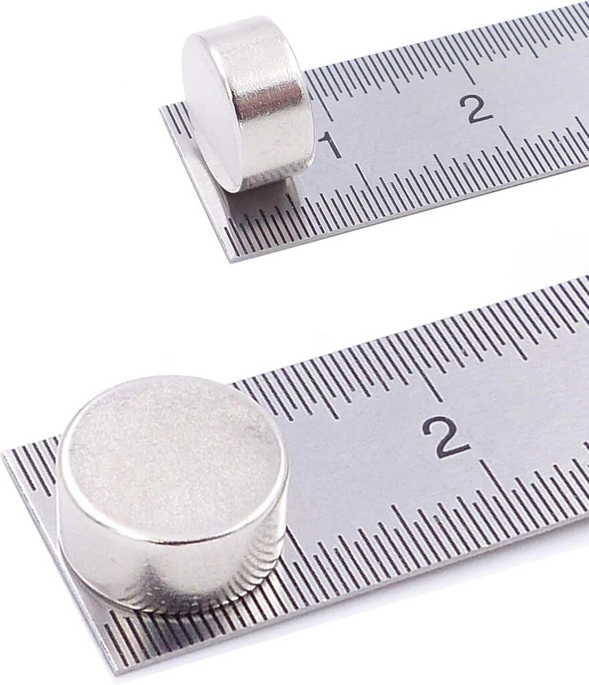 Brudazon 10 mini diskiniai magnetai 10 x 5 mm N52 stipriausio lygio neodimio magnetai itin stiprūs magnetai modelių gamybai, nuotraukoms, lentoms, skelbimų lentoms, šaldytuvams, rankdarbiams, itin stiprus magnetinis diskas