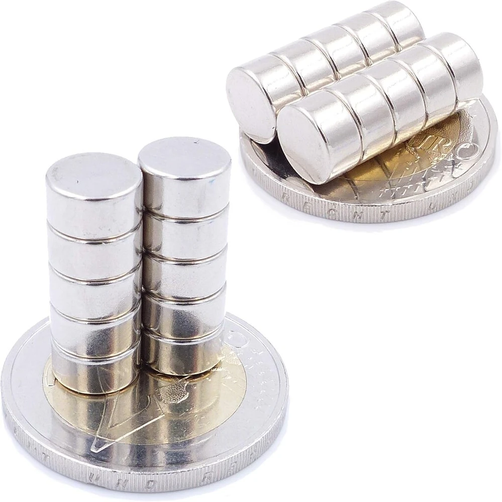 Brudazon 40 mini diskiniai magnetai 8 x 4 mm N52 stipriausio lygio neodimio magnetai itin stiprūs magnetai modeliavimui, nuotraukoms, lentoms, skelbimų lentoms, šaldytuvams, rankdarbiams, itin stiprus magnetinis diskas