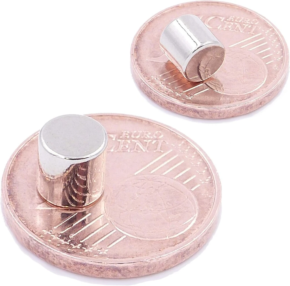 Brudazon 75 mini diskiniai magnetai 5 x 5 mm N52 stipriausio lygio neodimio magnetai itin stiprūs magnetai modelių gamybai, nuotraukoms, lentoms, skelbimų lentoms, šaldytuvams, rankdarbiams, itin stiprūs magnetiniai diskai