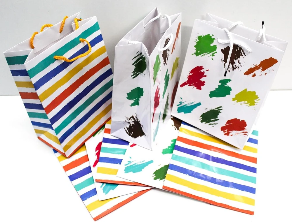 Capiso 8 vidutinio dydžio dovanų maišelių rinkinys su tvirta virvele, 23 cm x 18 cm x 10 cm. Dovanų maišeliai su rankena, vakarėlių maišeliai, spalvingi maišeliai, kraft popieriniai maišeliai
