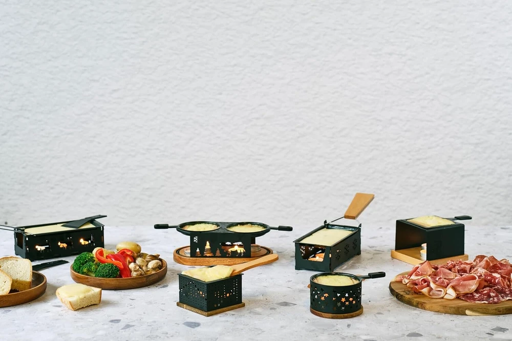 Cosy & Trendy apvalus raclette įrankis, nerūdijantis plienas + 1 mentelė, 1 asmeniui, juodas