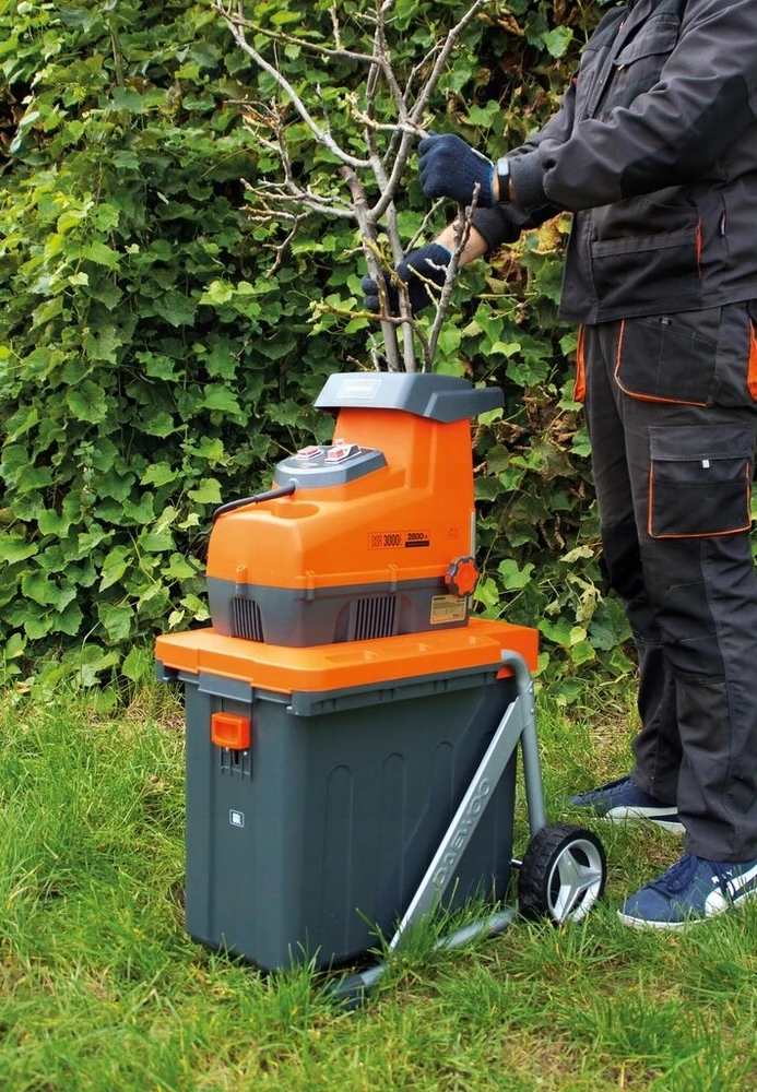 Daewoo elektrinis smulkintuvas/skiediklis šakoms su malimo krepšiu 2800w iki 44mm