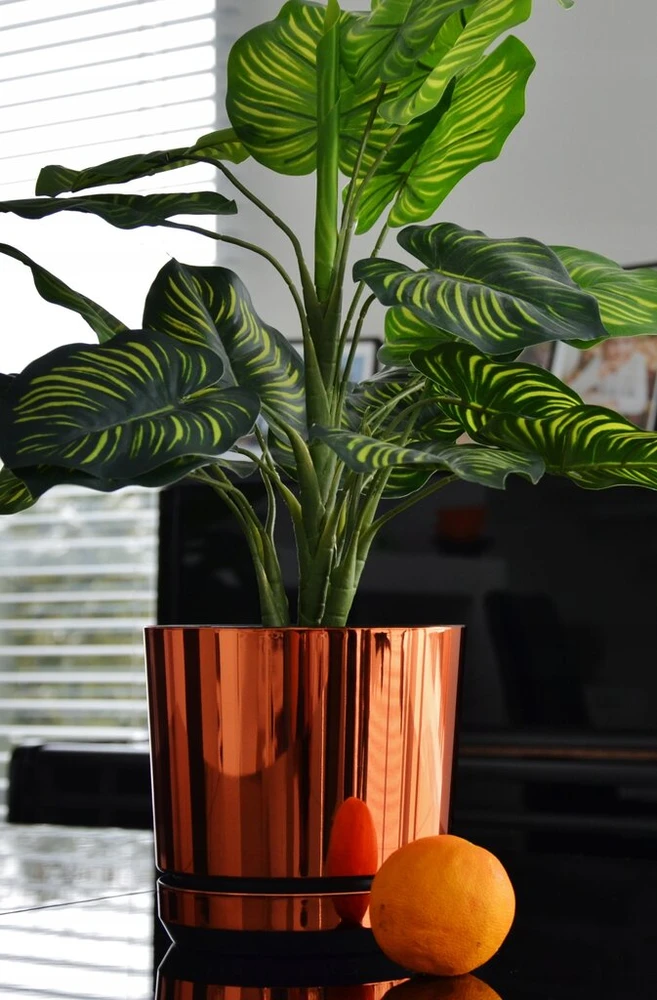 Dekoratyvinė oranžinė blizgi 14 cm gėlių vazonas