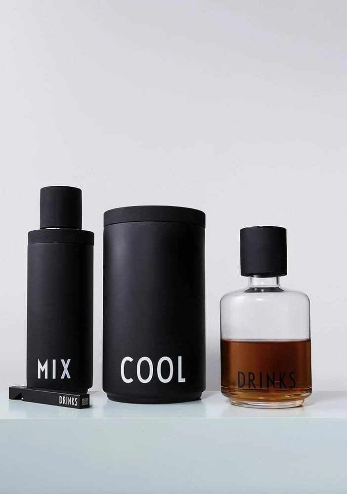 Design Letters stiklinė karafa su dangteliu, 500 ml