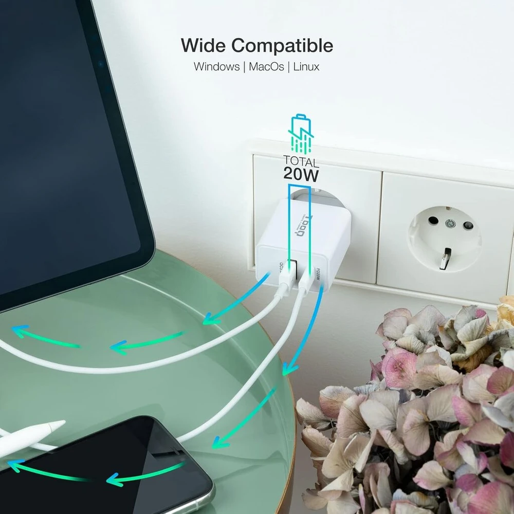 Dual sieninis įkroviklis su 20w usb-c power delivery prievadais ir usb-a quick charge 18w baltas, idealus greitam ir saugiam mobiliųjų įrenginių įkrovimui