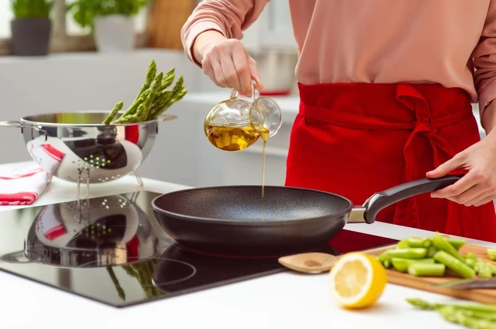 Fissier Fissler Adamant Classic įbrėžimams atspari aliuminio keptuvė (skersmuo 20 cm) su dengta rankena, keptuvė, nelipni danga – indukcinė