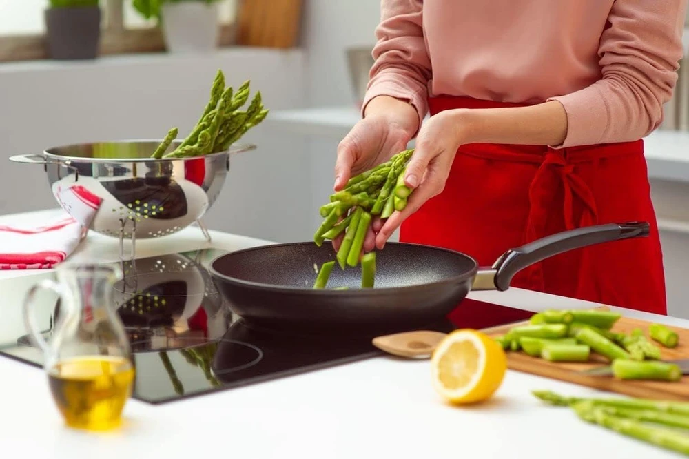 Fissier Fissler Adamant Classic įbrėžimams atspari aliuminio keptuvė (skersmuo 20 cm) su dengta rankena, keptuvė, nelipni danga – indukcinė
