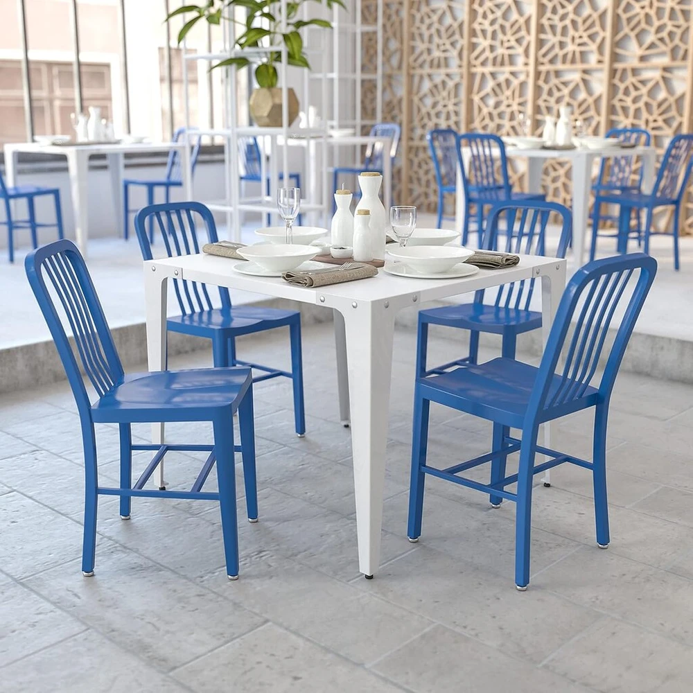 Flash Furniture 2 mėlynų metalinių komercinių kėdžių komplektas, skirtas naudoti patalpose ir lauke