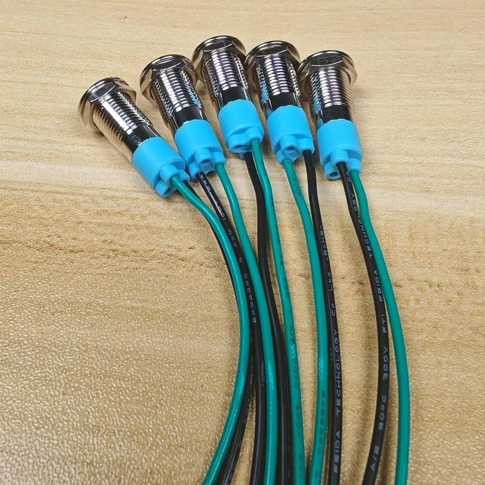 Gebildet 5 vnt. 8 mm 3v-4.5v-5v-6v-7.5v-9v Led metalinis indikatorius, atsparus vandeniui signalinis žibintas su laidu (raudonas/oranžinis/mėlynas/žalias/baltas)