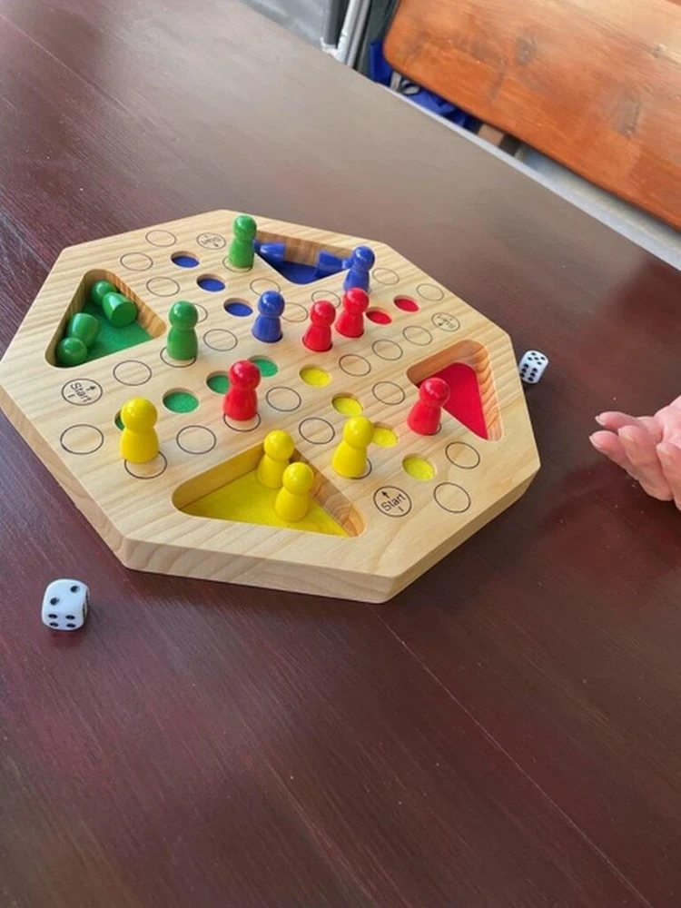 Gico medinis ludo žaidimas xl – stalo žaidimas visai šeimai, tvirta konstrukcija. gerai žinomas stalo žaidimas jauniems ir seniems su didelėmis figūrėlėmis 7957